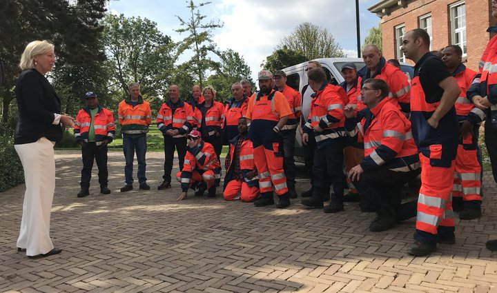 Medewerkers van De Binnenbaan in Gemeente Leidschendam-Voorburg in het zonnetje gezet